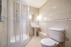 shower room- click for photo gallery